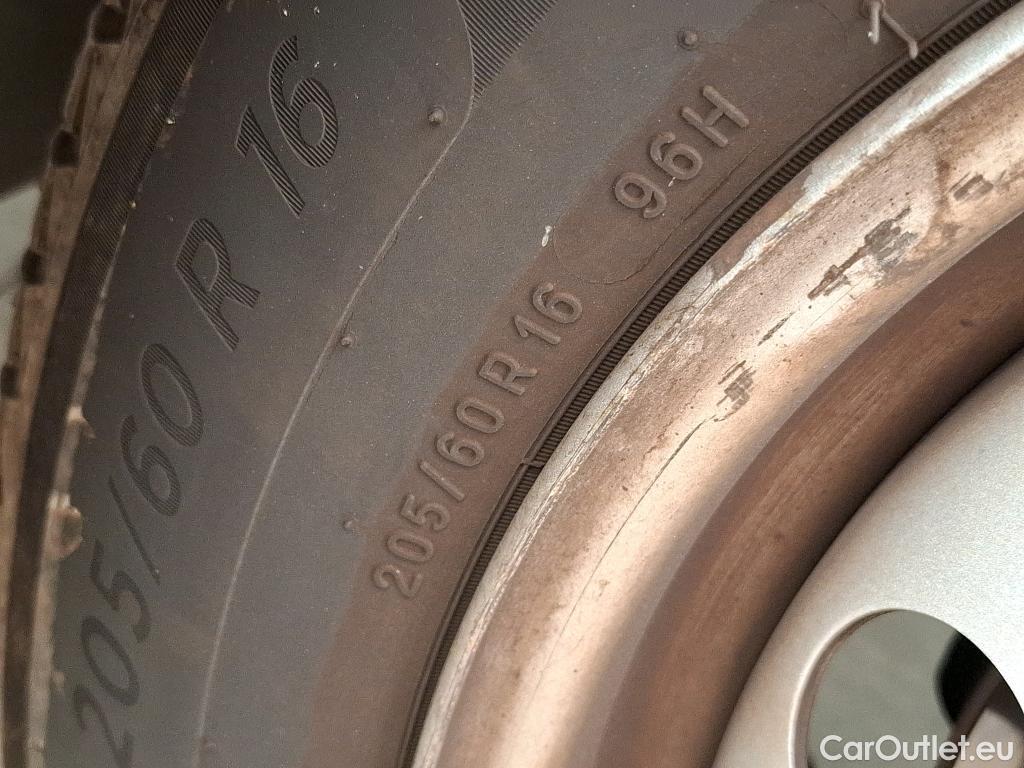  Citroen  Berlingo CITROEN  / 2018 / 4P / Fourgonnette M 1000kg PureTech 110 BVM6 Driver (Ex L421) #24