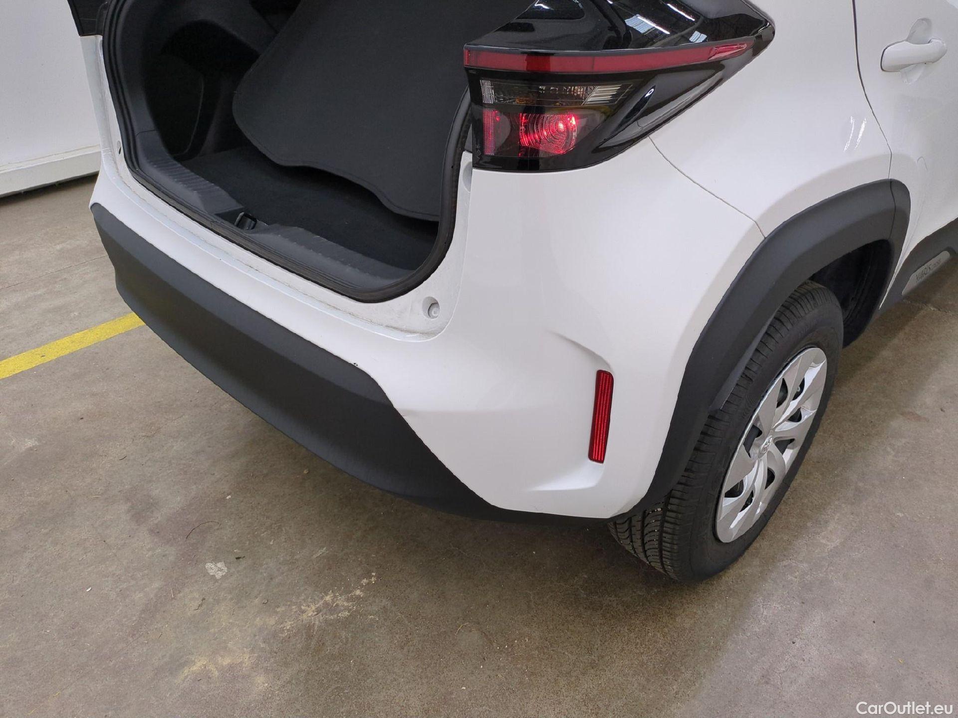  Toyota  Yaris Cross TOYOTA  Hybride / 2021 / 5P / SUV 1.5 HYBRID 116H DYNAMIC AUTO #12