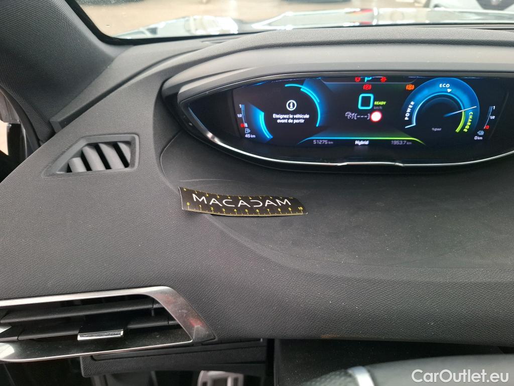  Peugeot  3008 PEUGEOT  / 2020 / 5P / SUV 1.6 HYBRID4 300 E-EAT8 GT Pack #81