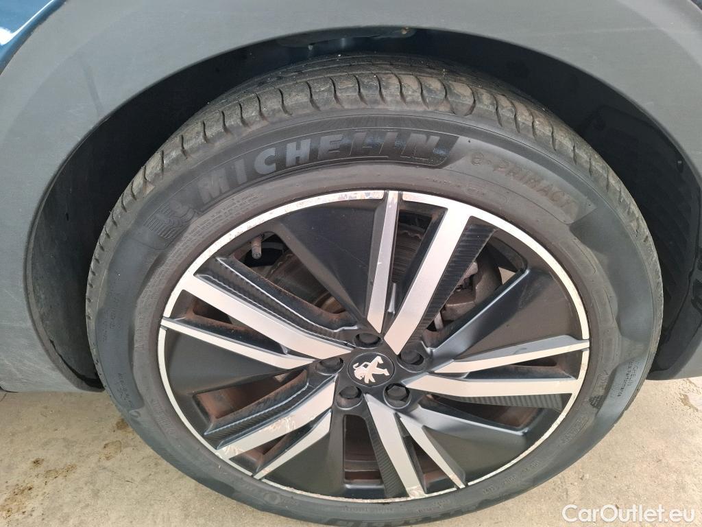  Peugeot  3008 PEUGEOT  / 2020 / 5P / SUV 1.6 HYBRID4 300 E-EAT8 GT Pack #36