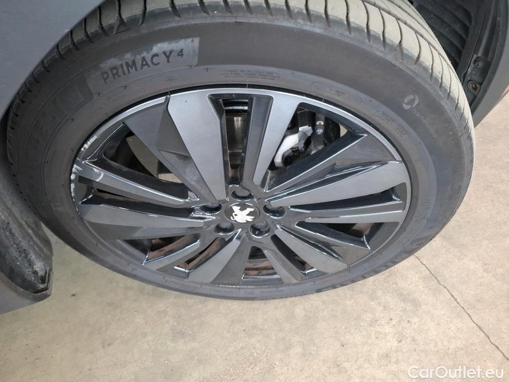  Peugeot  3008 PEUGEOT  / 2020 / 5P / SUV PureTech 130 S&S EAT8 GT Pack #10