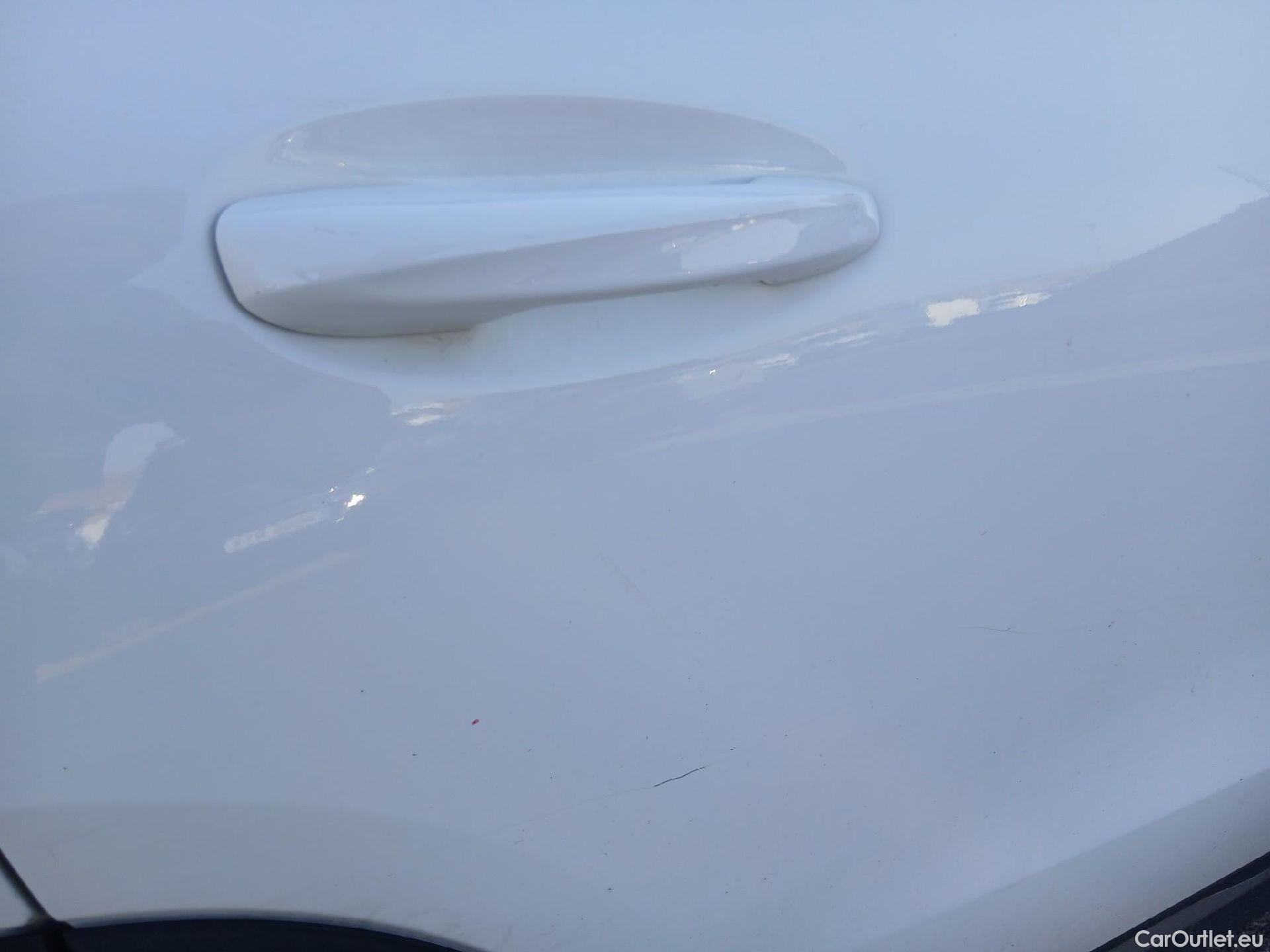  Mercedes  GLA MERCEDES-BENZ  / 2020 / 5P / todoterreno  200 D 4MATIC #21