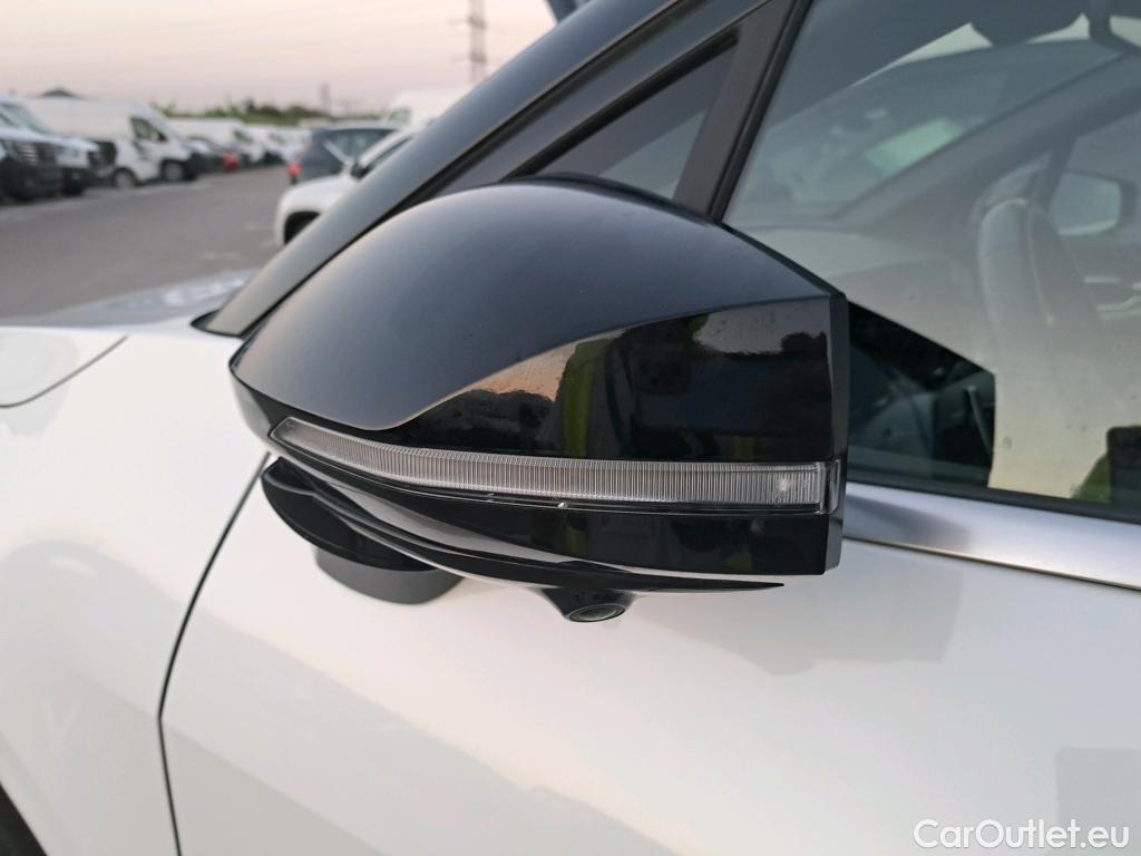  KIA  Sportage KIA  / 2022 / 5P / todoterreno 1.6 T-GDi PHEV 198kW (265CV) GT-line 4X4 #30