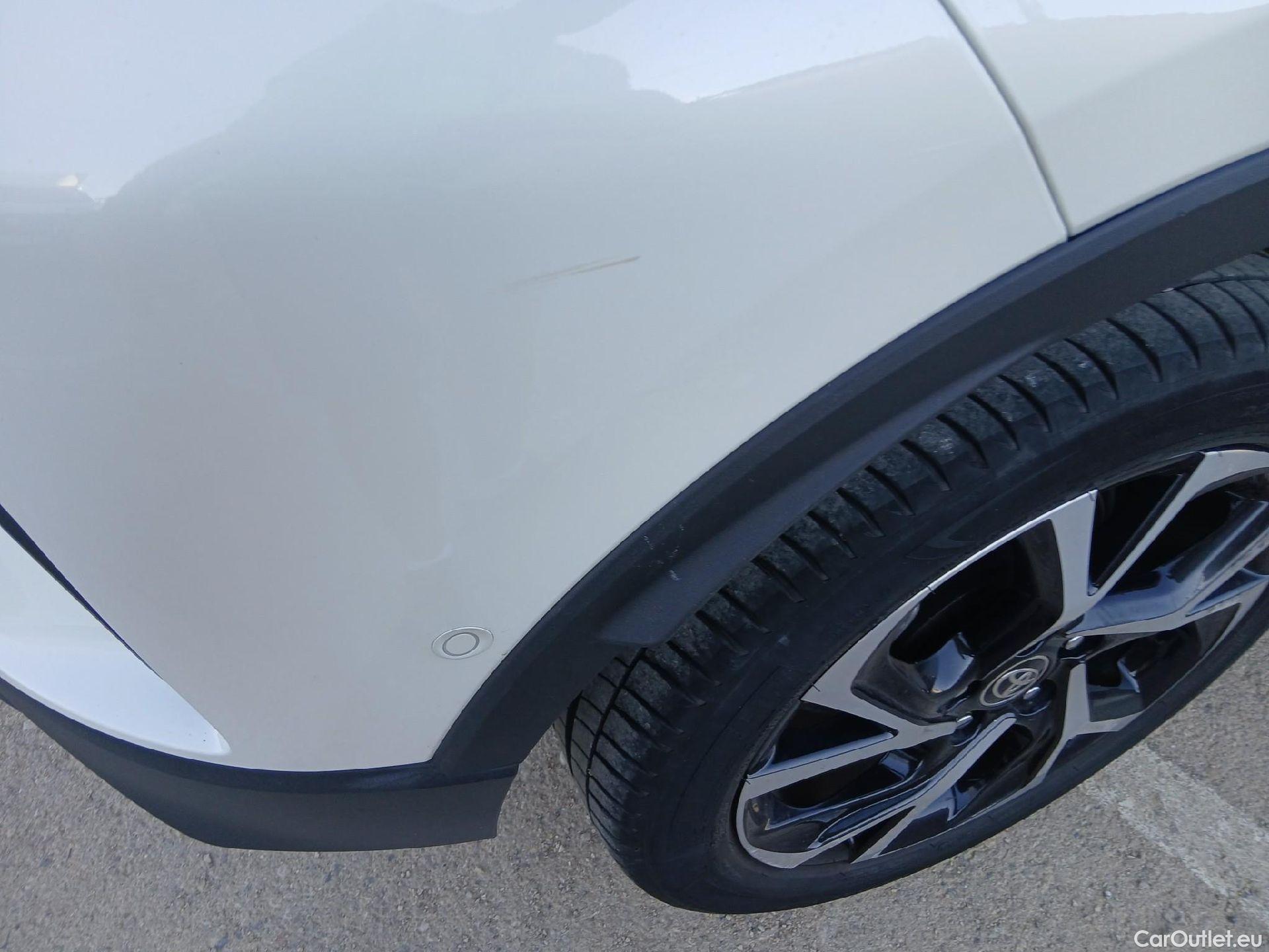  Toyota  C-HR TOYOTA  / 2019 / 5P / todoterreno 1.8 125H Advance #5
