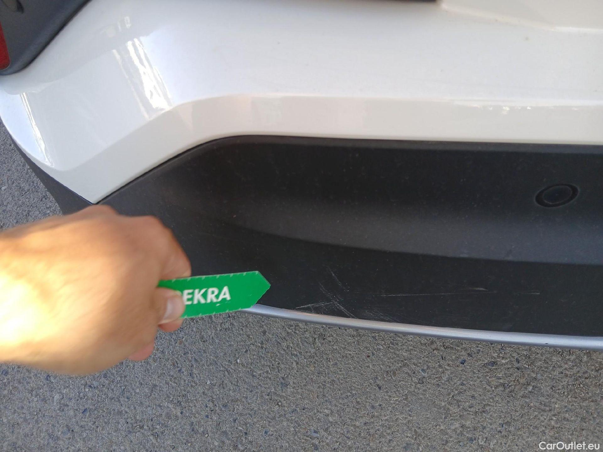  Toyota  C-HR TOYOTA  / 2019 / 5P / todoterreno 1.8 125H Advance #4