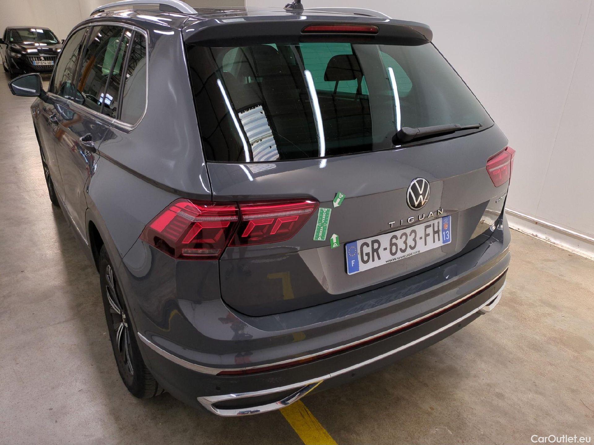  Volkswagen  Tiguan VOLKSWAGEN  / 2020 / 5P / SUV 1.4 eHybrid 245 DSG6 Elegance #25