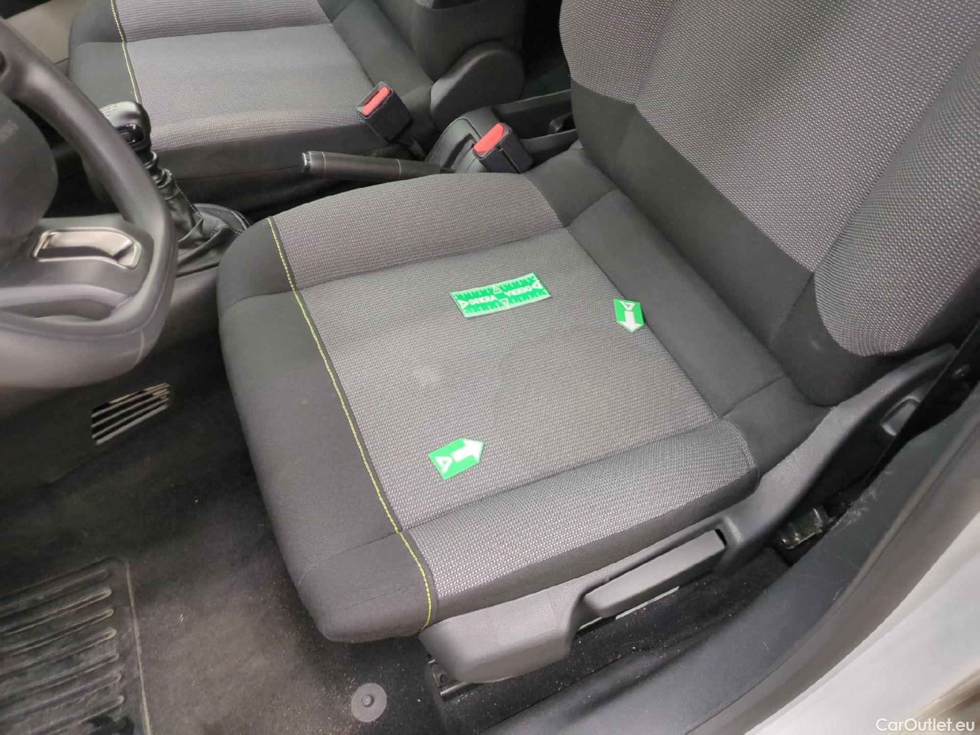  Citroen  C3  Société Feel 1.5 BlueHDI 100CV BVM6 E6d #1