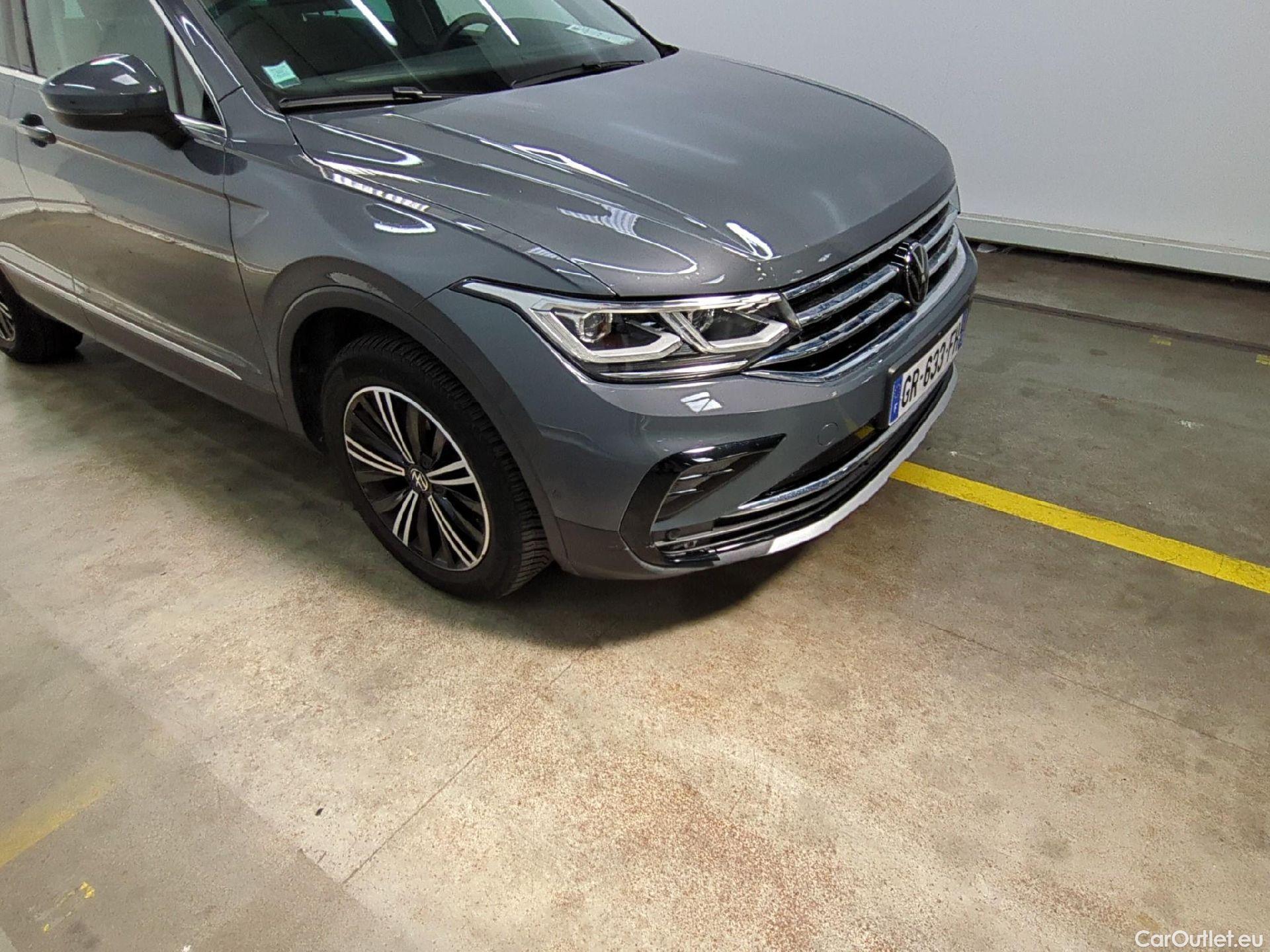  Volkswagen  Tiguan VOLKSWAGEN  / 2020 / 5P / SUV 1.4 eHybrid 245 DSG6 Elegance #3