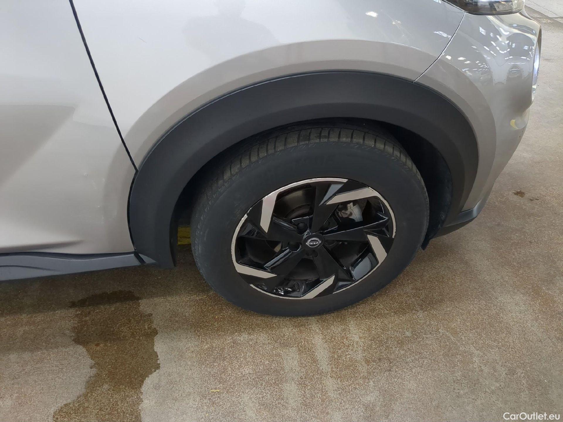  Nissan  Juke NISSAN  / 2019 / 5P / Crossover Hybrid 143 Business+ #1