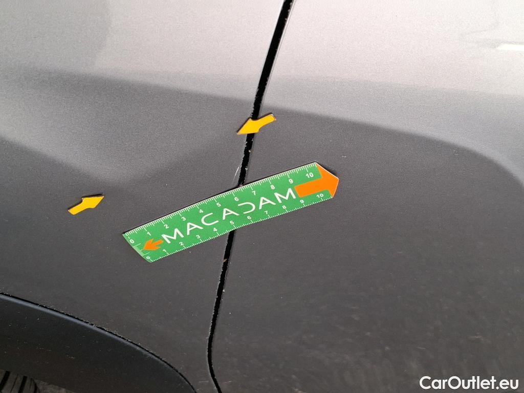 Citroen  C4  Berline Feel 1.2 PureTech 130CV BVM6 6E #4