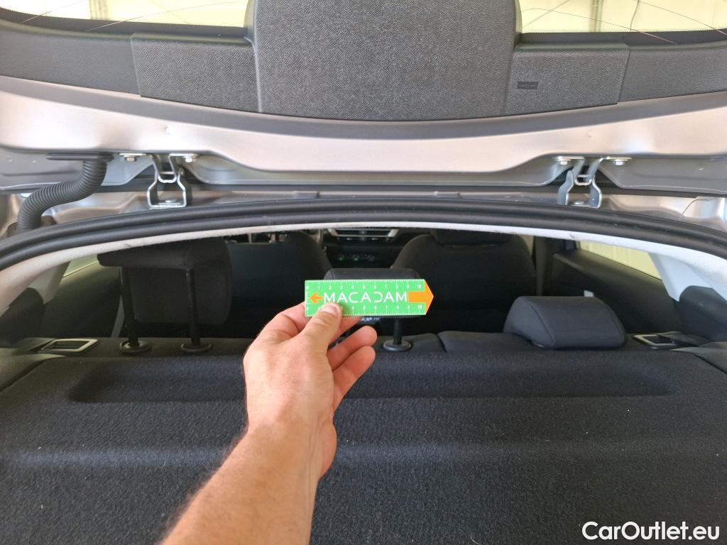  Citroen  C4  Berline Feel 1.2 PureTech 130CV BVM6 6E #18