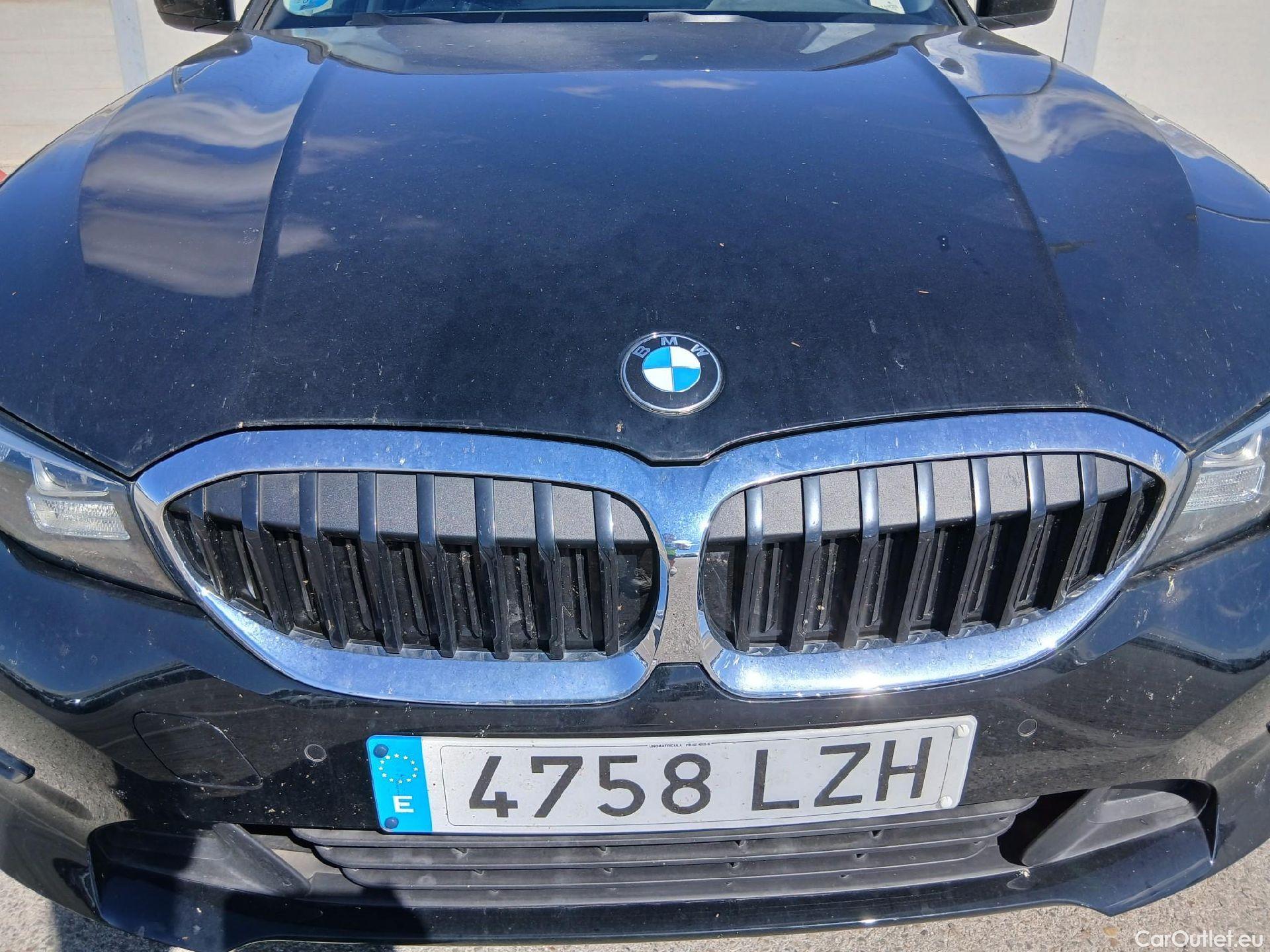  Bmw  Serie 3 BMW  / 2018 / 4P / sedán 318d Auto. #3