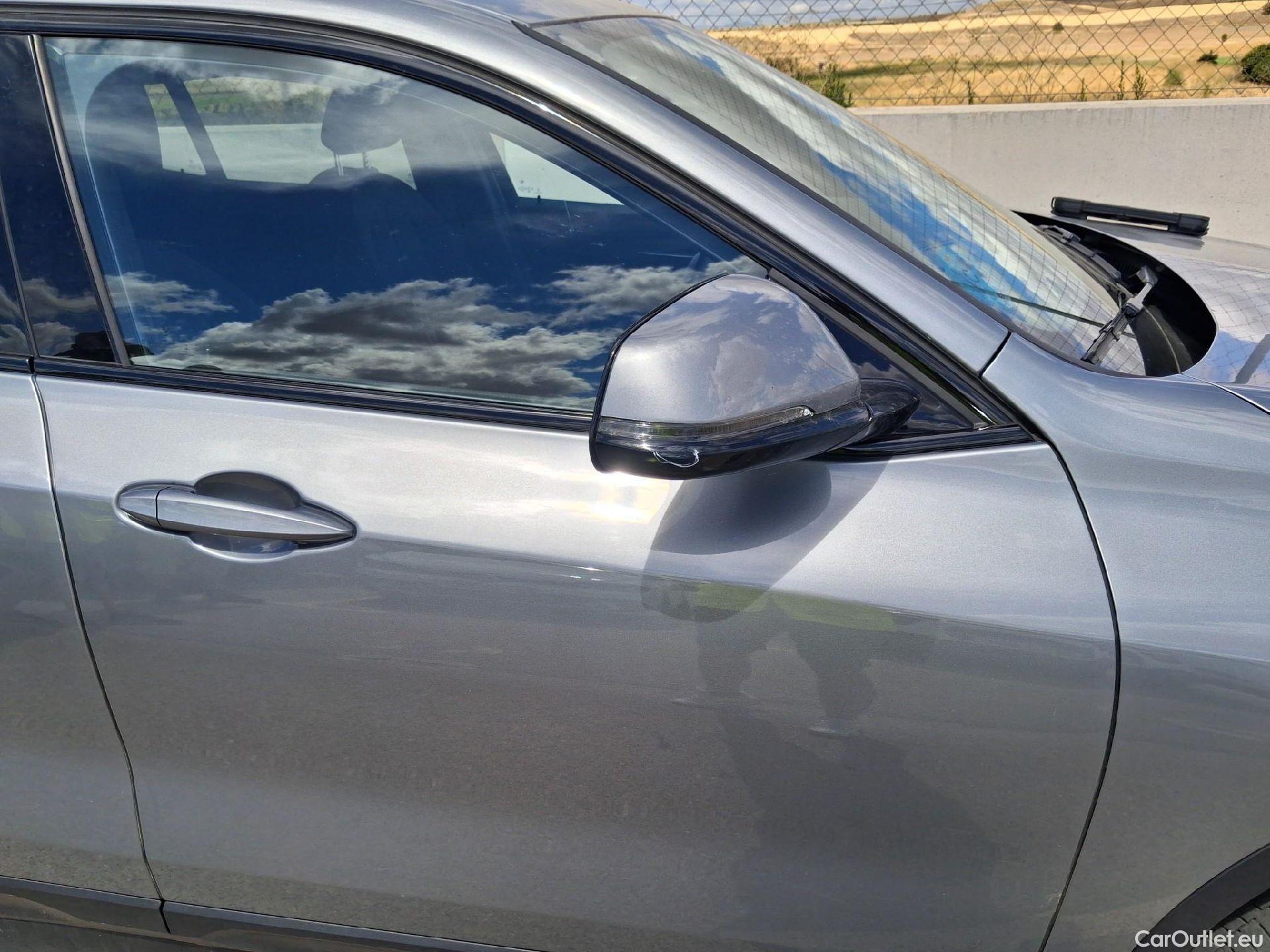  Bmw  X2 BMW  / 2017 / 5P / todoterreno sDrive18i (AC3) #32