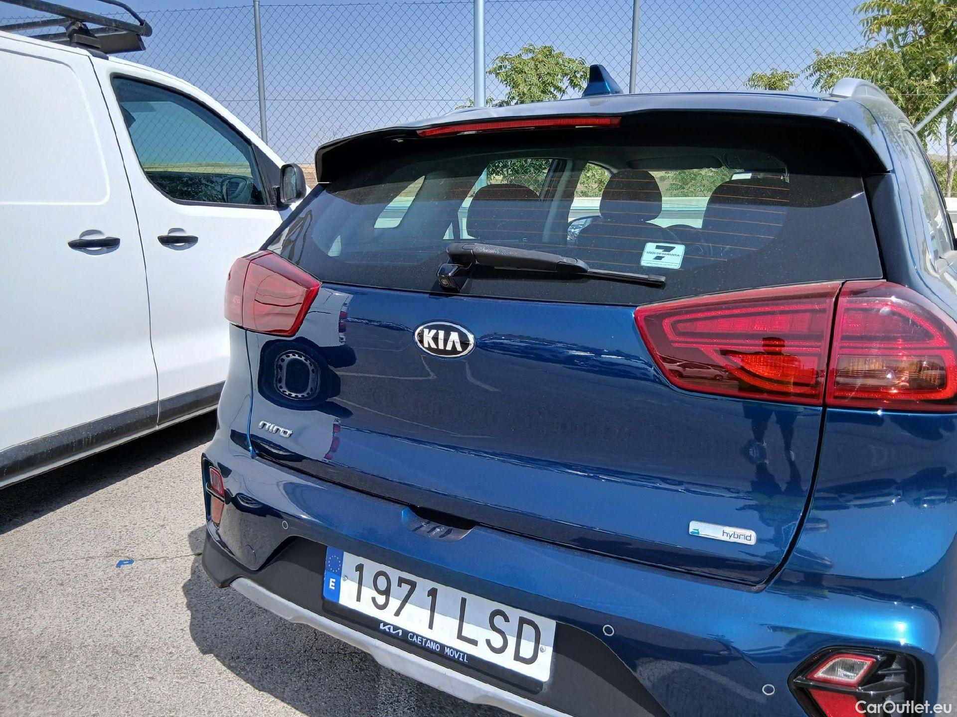  KIA  Niro KIA  / 2019 / 5P / crossover 1.6 GDi HEV 104kW (141CV) Drive #26