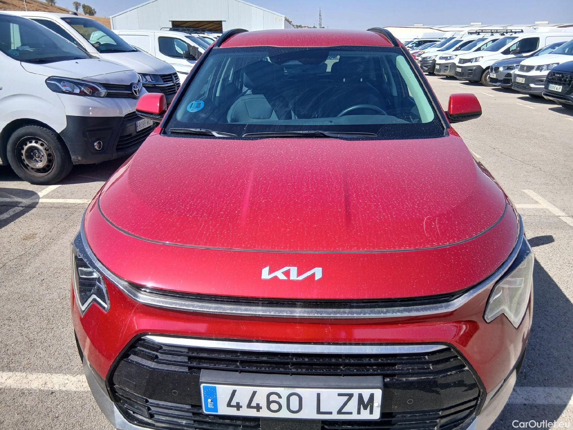  KIA  Niro KIA  / 2022 / 5P / crossover 1.6 GDi HEV 104kW (141CV) Drive #4