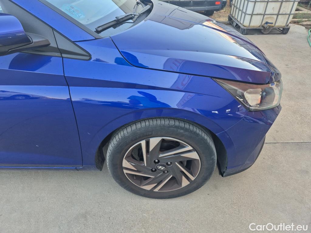  Hyundai  i20 HYUNDAI  / 2020 / 5P / berlina con portón 1.2 MPI Klass #14