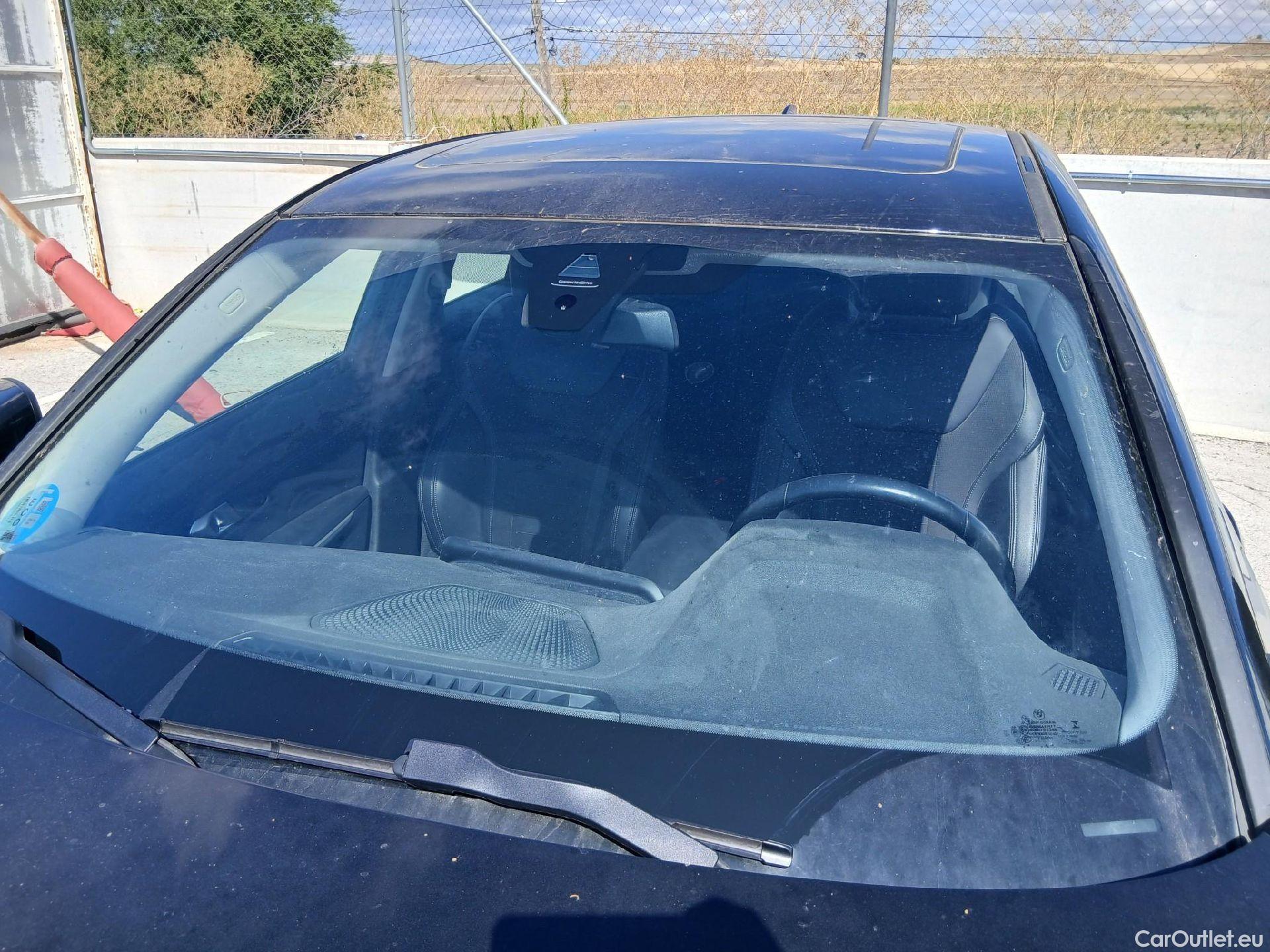  Bmw  Serie 3 BMW  / 2018 / 4P / sedán 318d Auto. #1