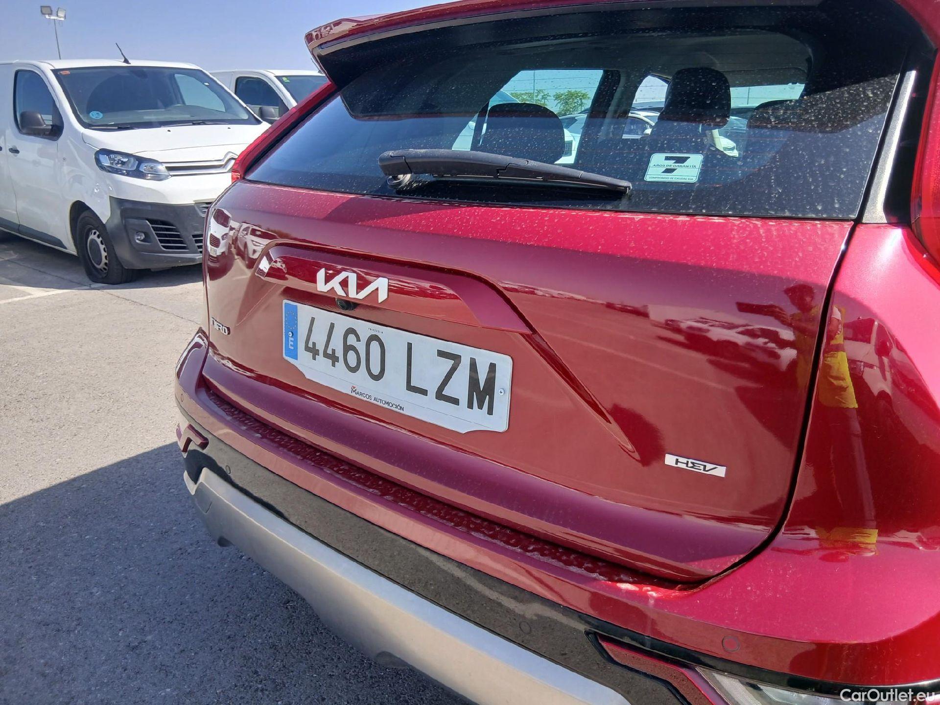  KIA  Niro KIA  / 2022 / 5P / crossover 1.6 GDi HEV 104kW (141CV) Drive #28