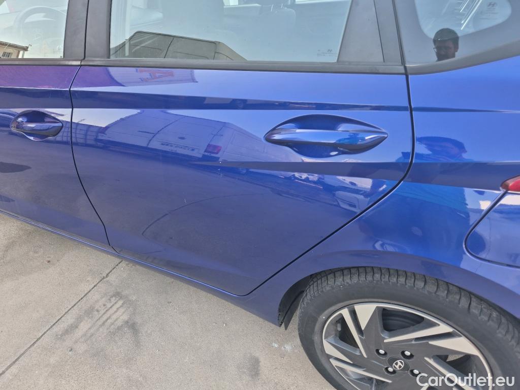  Hyundai  i20 HYUNDAI  / 2020 / 5P / berlina con portón 1.2 MPI Klass #12