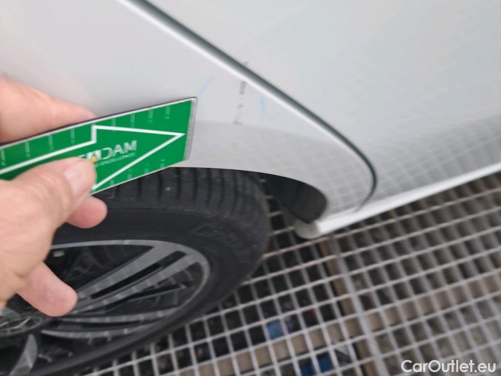  Mercedes  A-Klasse MERCEDES-BENZ Clase A / 2018 / 4P / sedán Sedán A 250 e #5