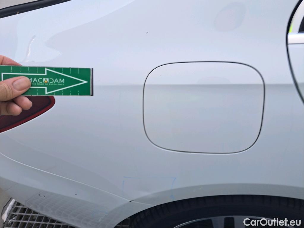  Mercedes  A-Klasse MERCEDES-BENZ Clase A / 2018 / 4P / sedán Sedán A 250 e #3