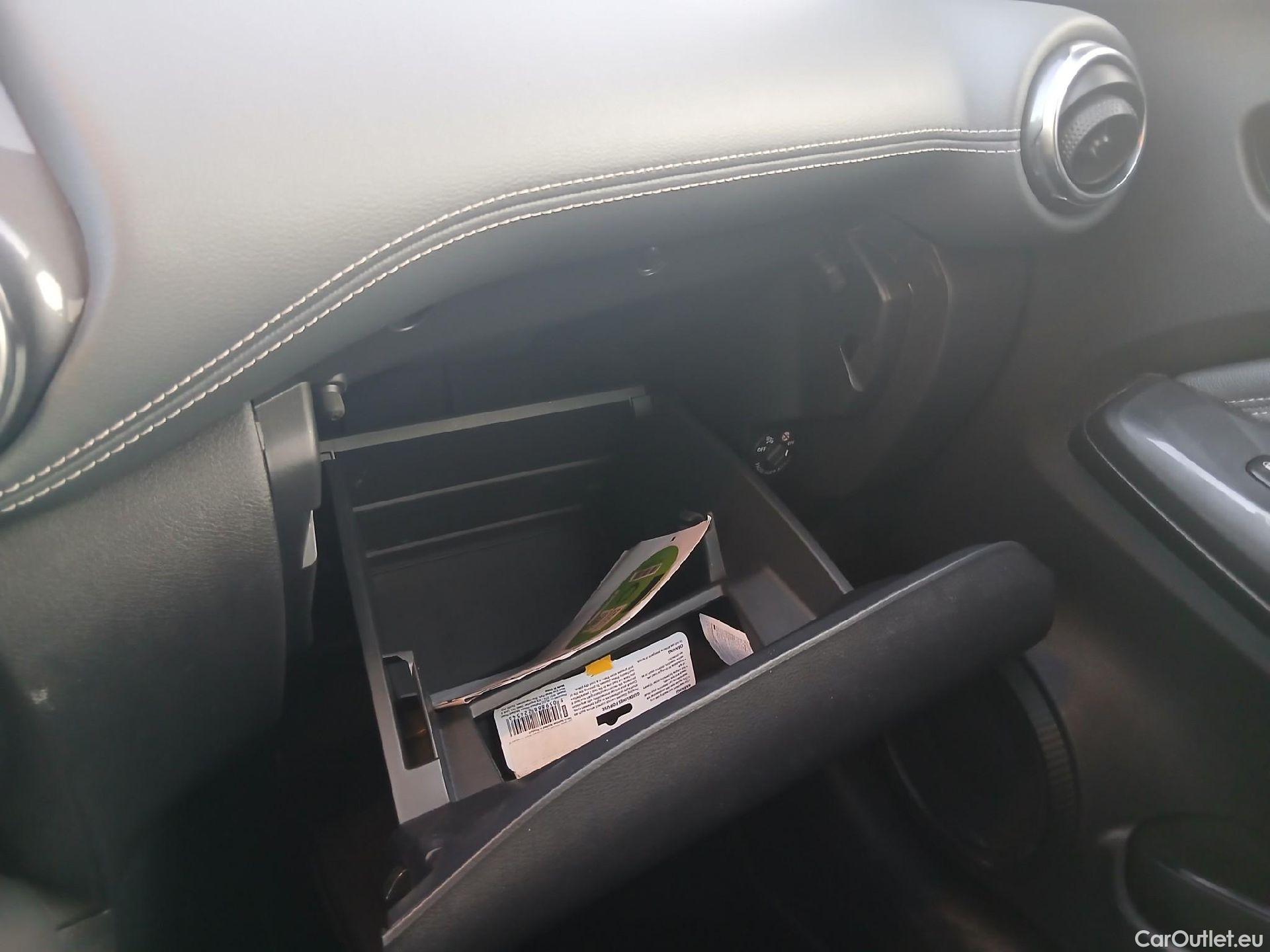  Nissan  Juke NISSAN  / 2019 / 5P / crossover DIG-T 84 kW (114 CV) DCT 7 V N-Connecta #1