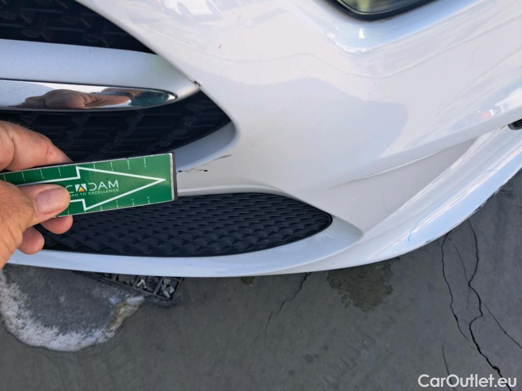  Mercedes  A-Klasse MERCEDES-BENZ Clase A / 2018 / 4P / sedán Sedán A 250 e #12