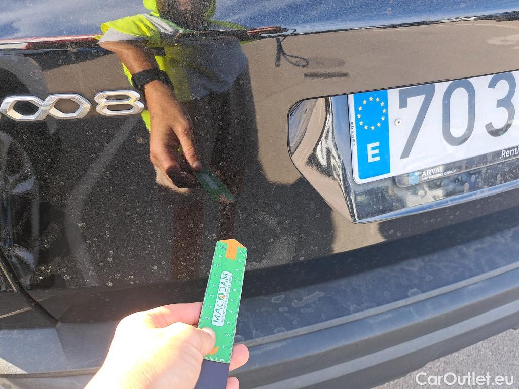  Peugeot  3008 PEUGEOT  / 2020 / 5P / todoterreno 1.5 BlueHDi 96kW S&S Active Pack EAT8 #19
