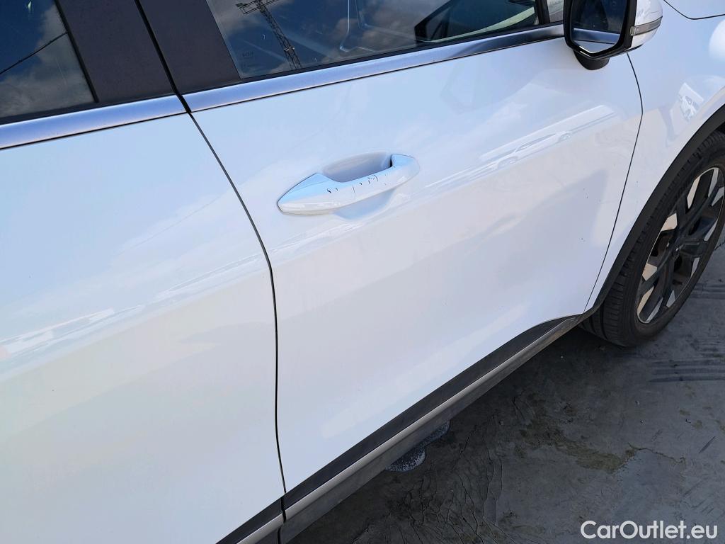  KIA  Sportage KIA  / 2022 / 5P / todoterreno 1.6 T-GDi PHEV 198kW (265CV) Drive 4X4 #19