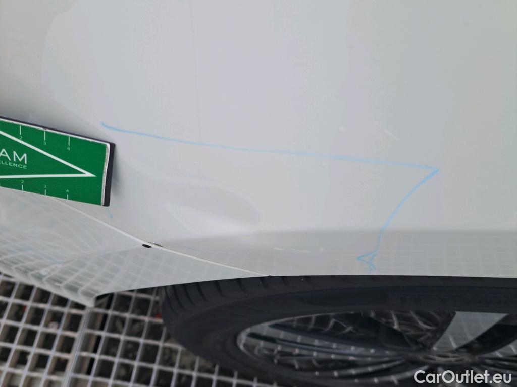  Mercedes  A-Klasse MERCEDES-BENZ Clase A / 2018 / 4P / sedán Sedán A 250 e #4