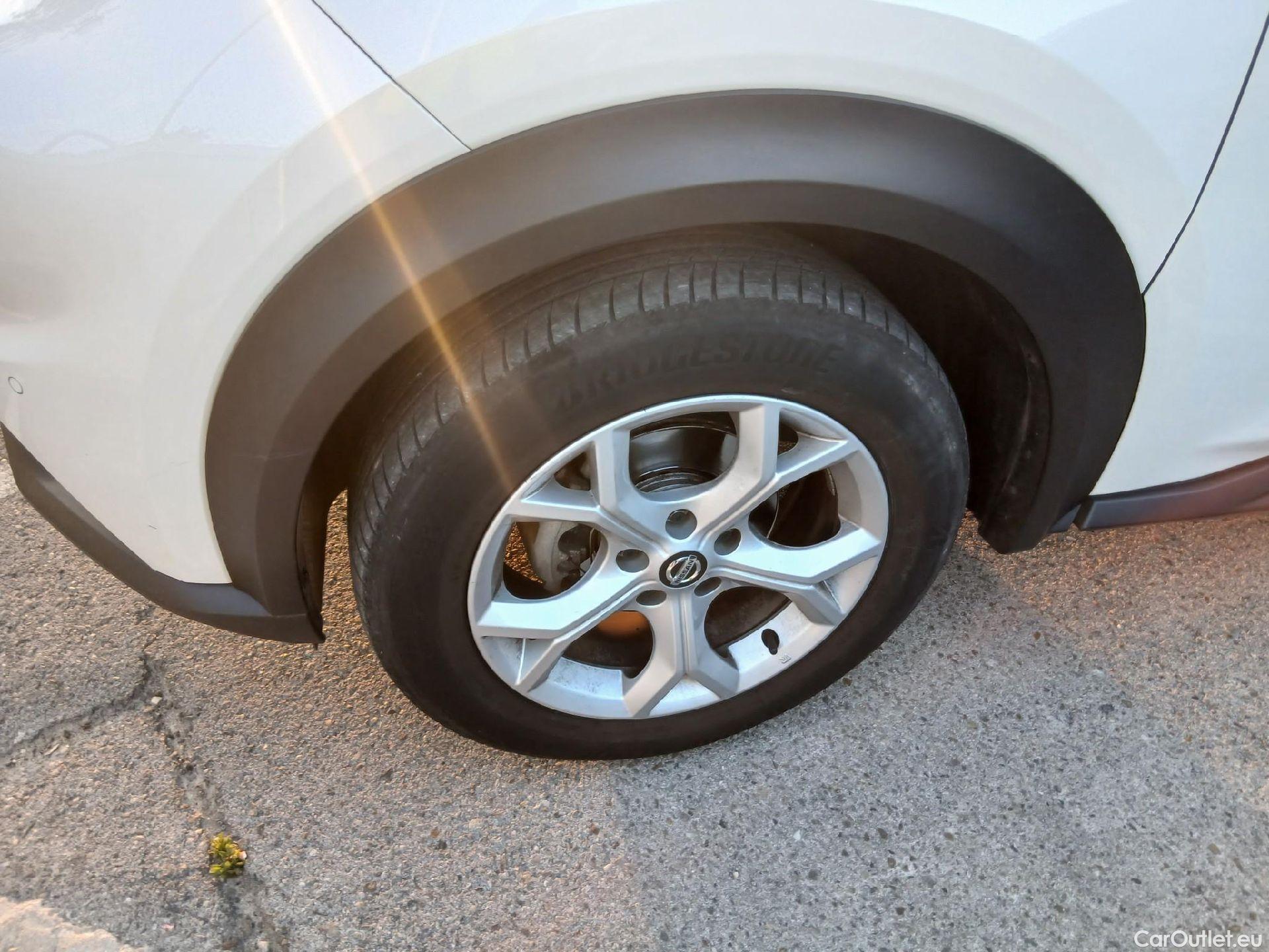  Nissan  Juke NISSAN  / 2019 / 5P / crossover DIG-T 84 kW (114 CV) DCT 7 V N-Connecta #4