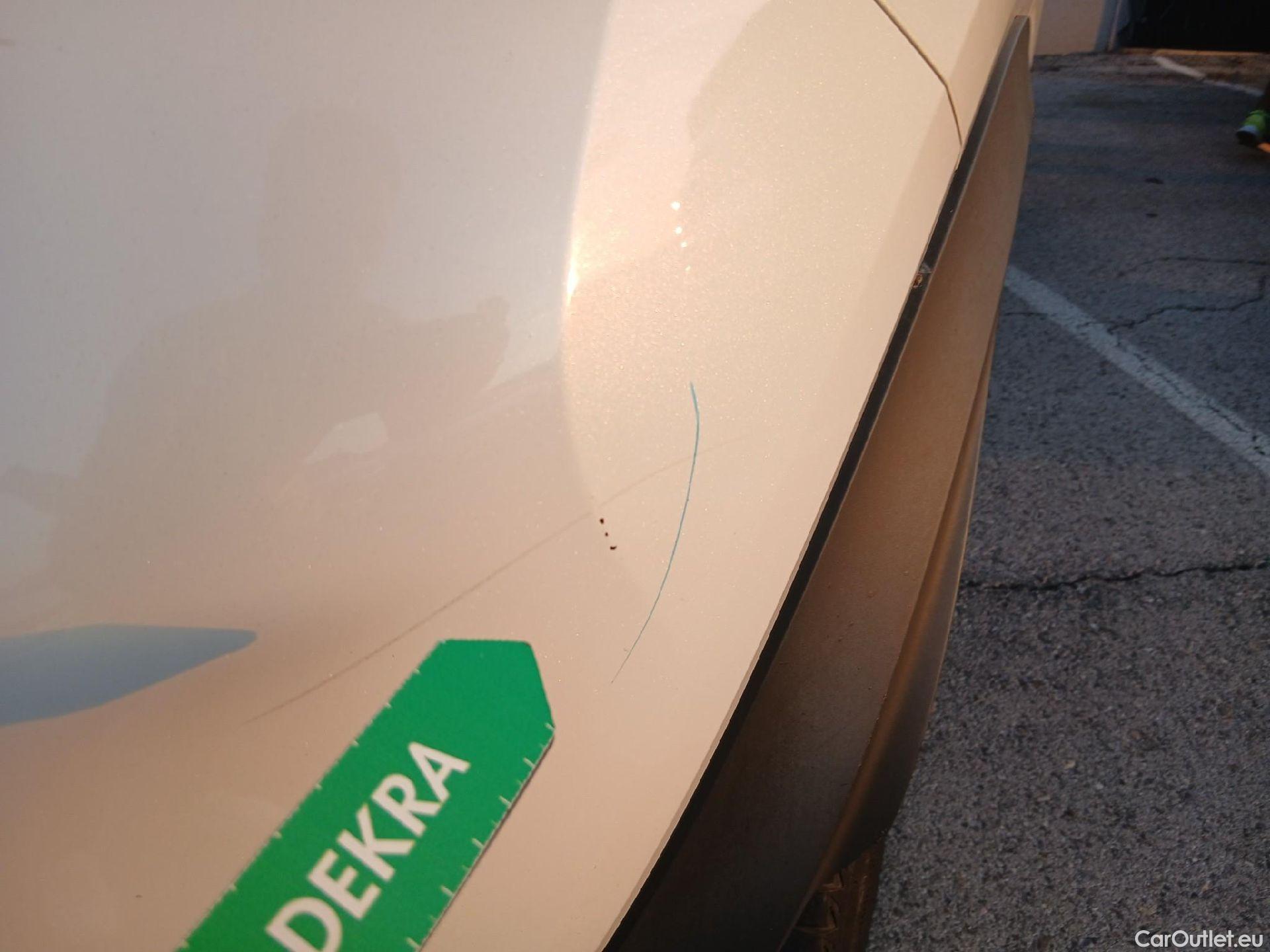  Nissan  Juke NISSAN  / 2019 / 5P / crossover DIG-T 84 kW (114 CV) DCT 7 V N-Connecta #18