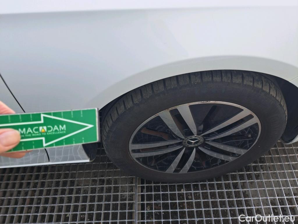  Mercedes  A-Klasse MERCEDES-BENZ Clase A / 2018 / 4P / sedán Sedán A 250 e #6