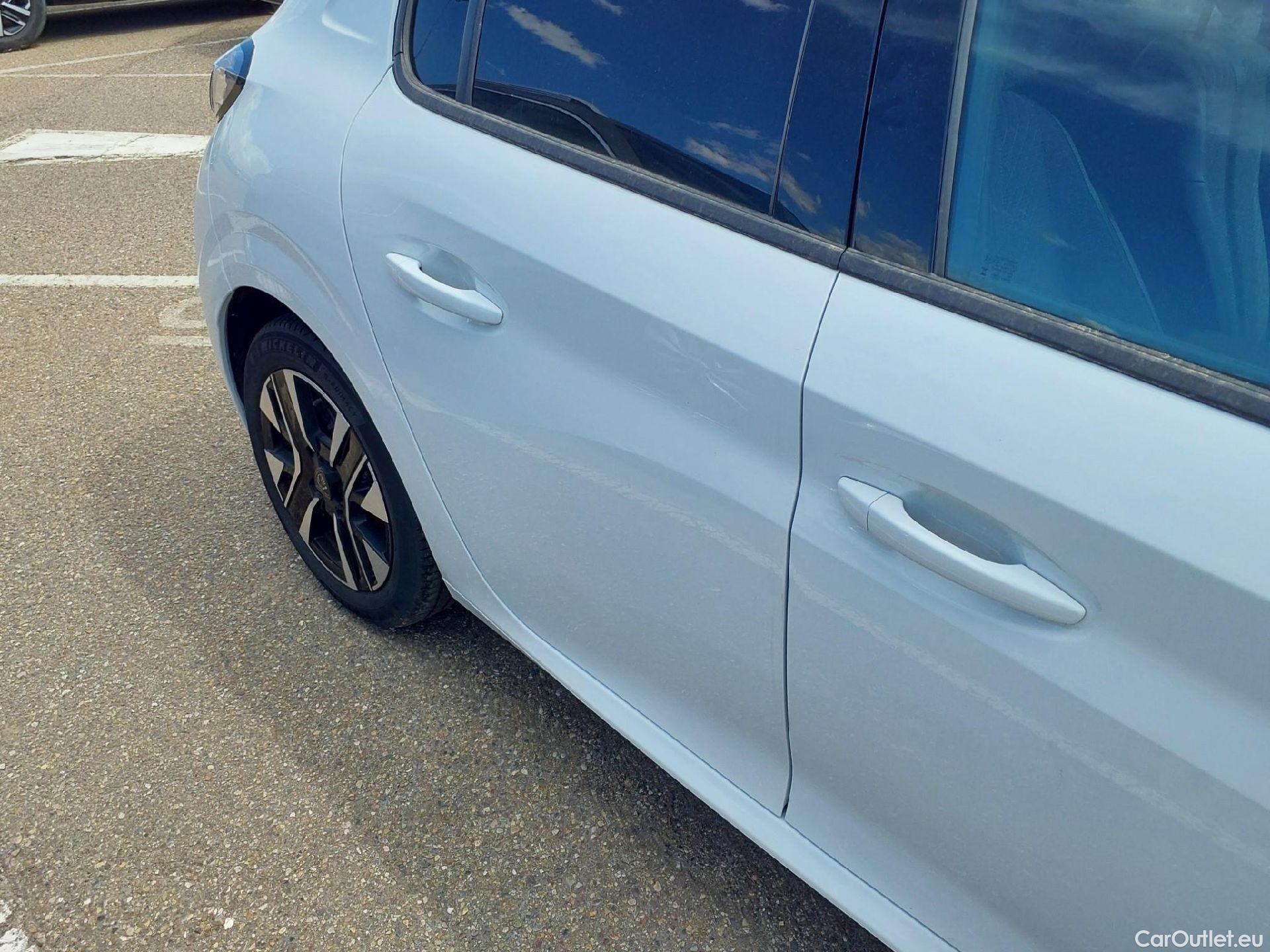  Peugeot  208  Allure 1.2 Puretech 100CV MT6 6E #9