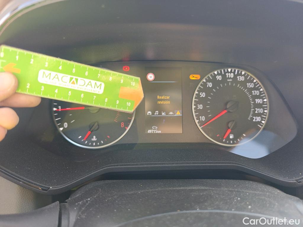  Renault  Clio RENAULT  / 2019 / 5P / berlina con portón Business TCe 74 kW (100CV) GLP #39