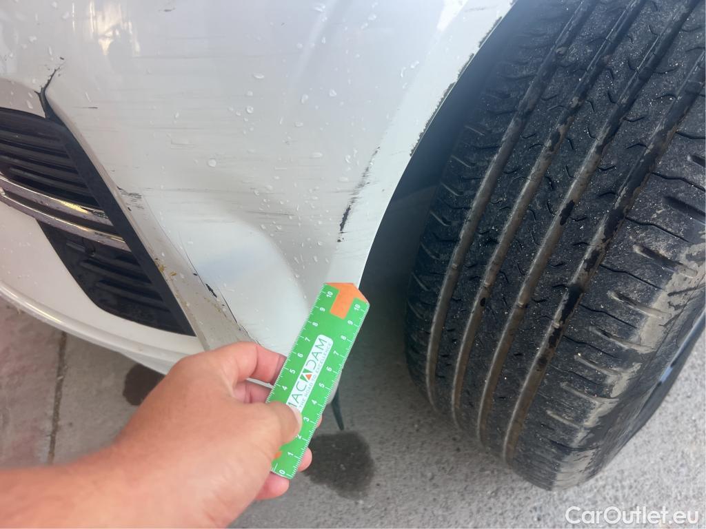  Volvo  XC60 VOLVO  / 2017 / 5P / todoterreno 2.0 B4 D AWD Core Auto #3
