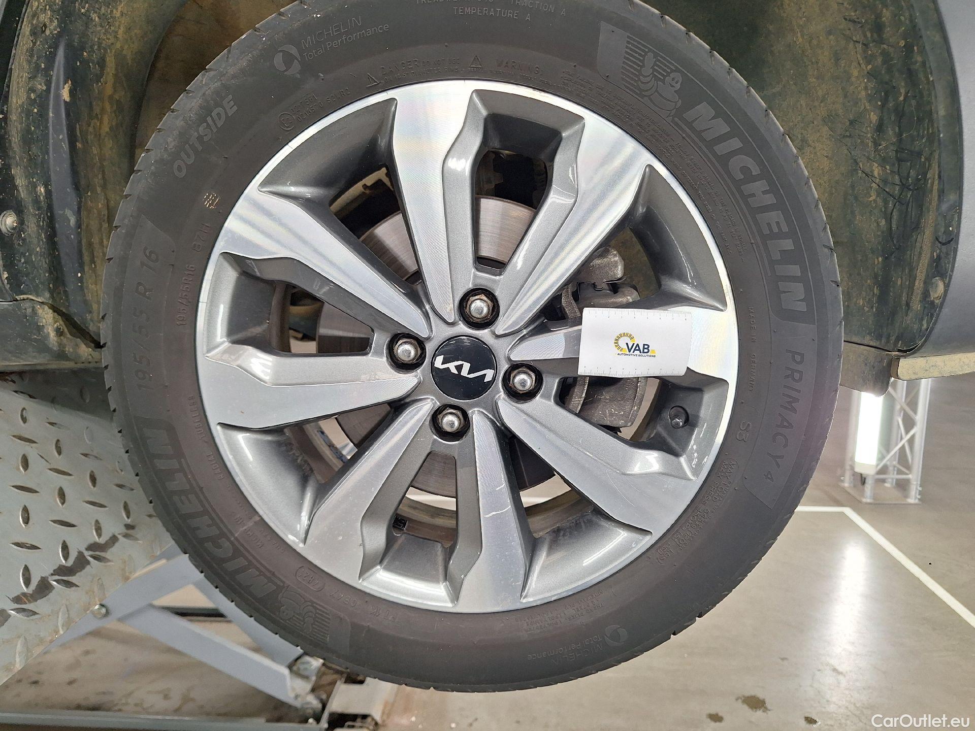  KIA  STONIC Kia,  FL'20,  1.0 74kW MHEV Busin.Li. #48