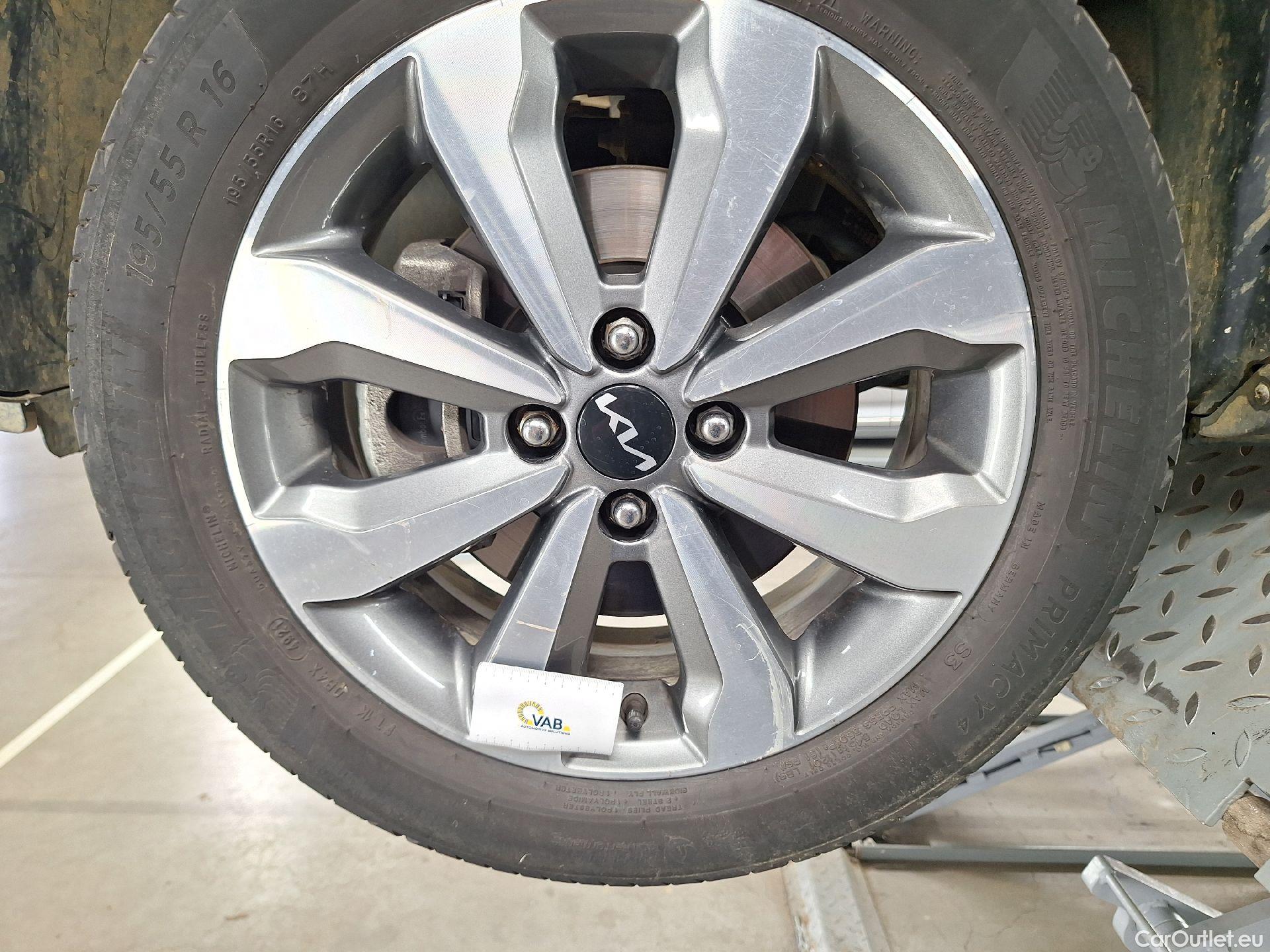  KIA  STONIC Kia,  FL'20,  1.0 74kW MHEV Busin.Li. #42
