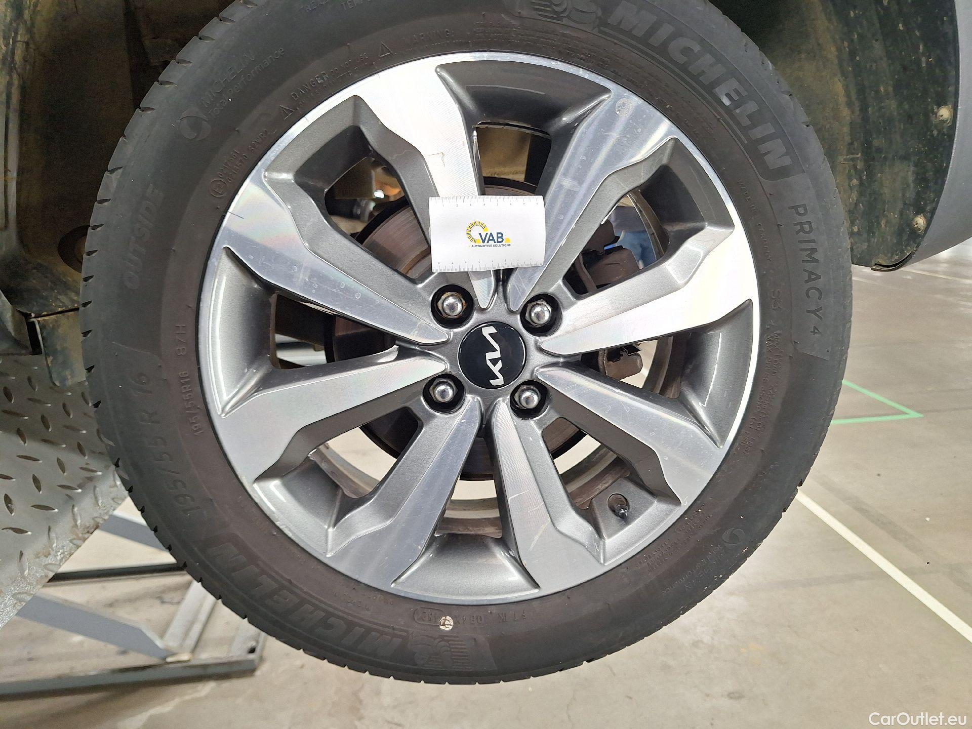  KIA  STONIC Kia,  FL'20,  1.0 74kW MHEV Busin.Li. #44