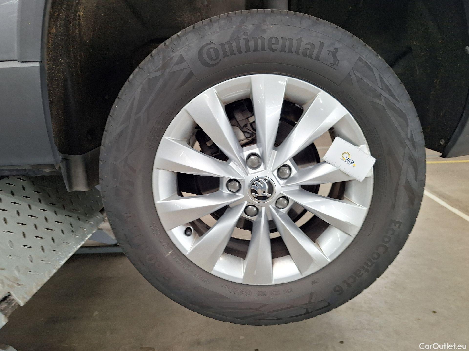  Skoda  Karoq Skoda,  '17,  2.0TDi 85kW Clever #17