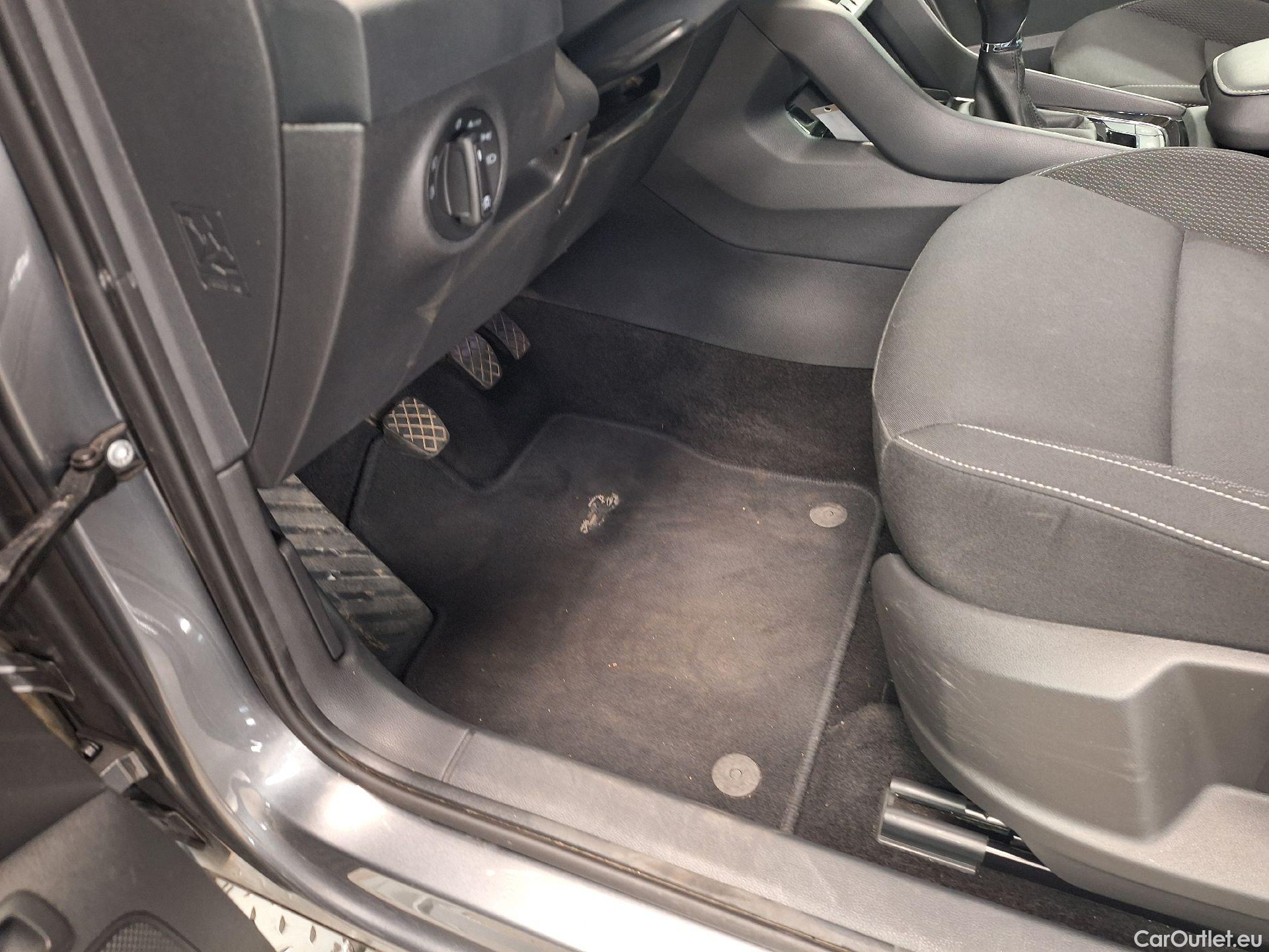  Skoda  Karoq Skoda,  '17,  2.0TDi 85kW Clever #39