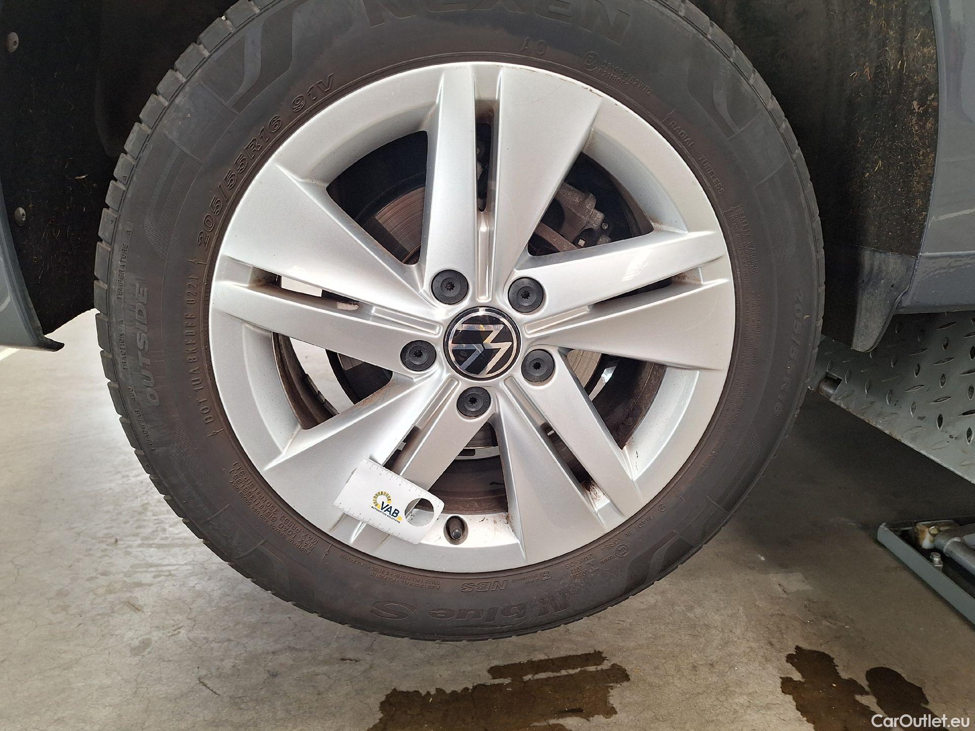  Volkswagen  Golf  VW, VIII '20, 1.0eTSI 81 Life DSG 5d #24