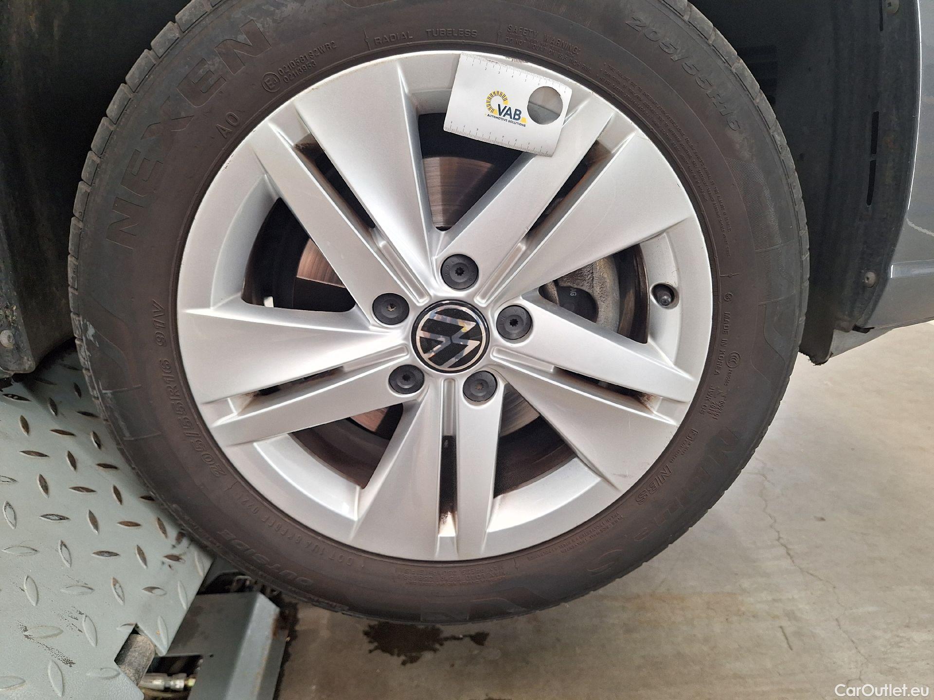  Volkswagen  Golf  VW, VIII '20, 1.0eTSI 81 Life DSG 5d #36