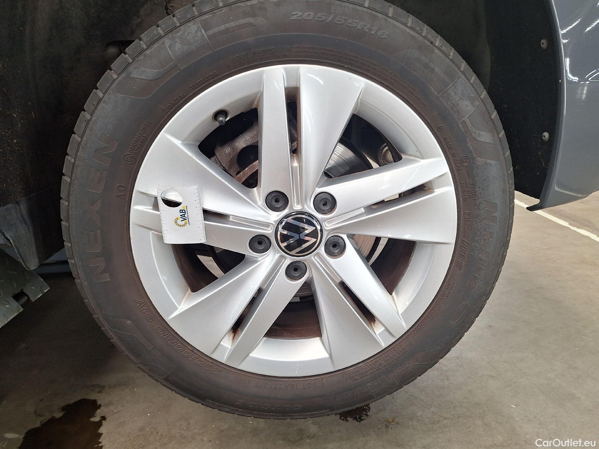  Volkswagen  Golf  VW, VIII '20, 1.0eTSI 81 Life DSG 5d #11