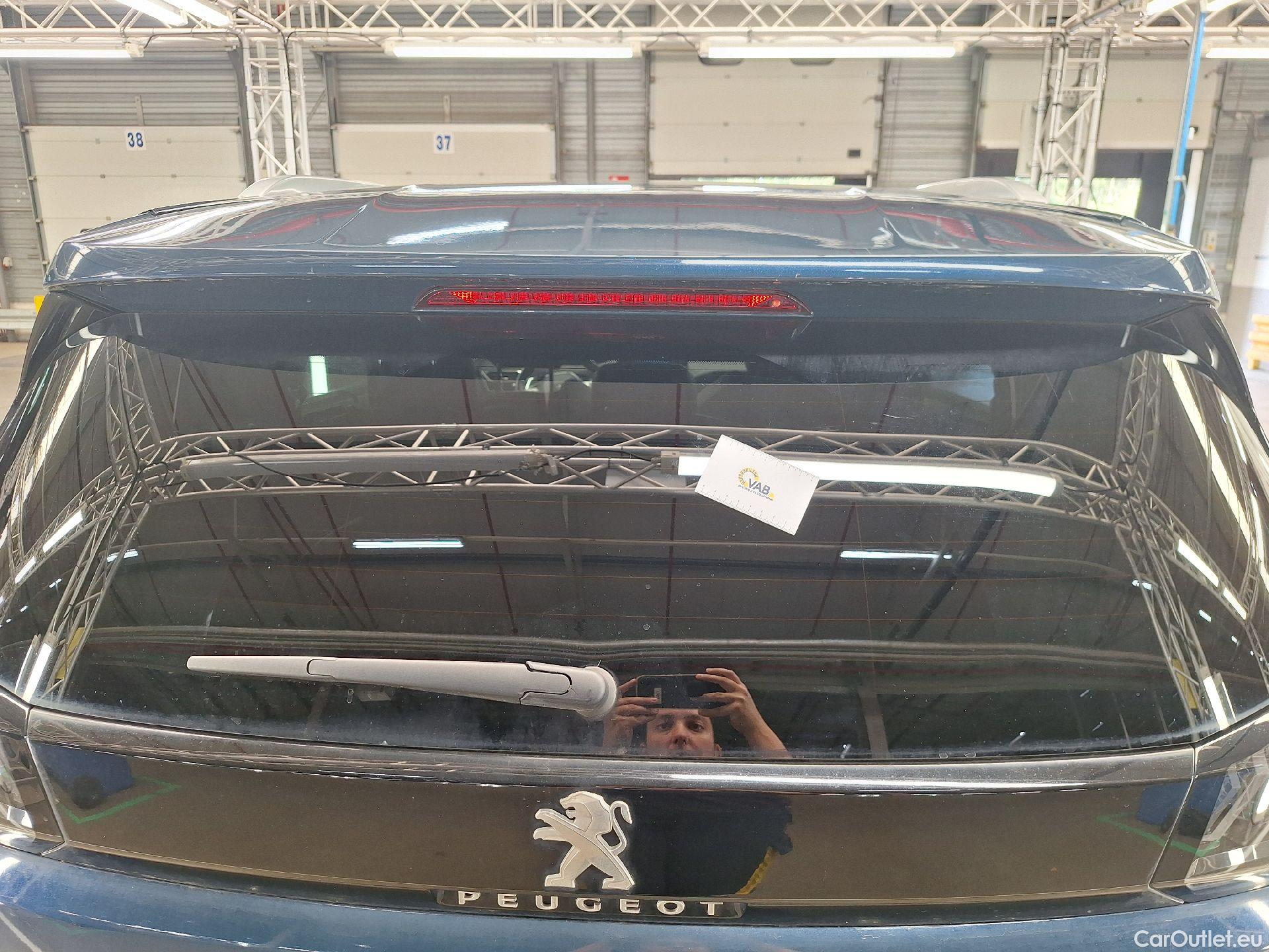  Peugeot  5008 Peugeot,  FL'20, Peugeot  1.5 BlueHDi 96kW S&S EAT8 Allure Pack #47