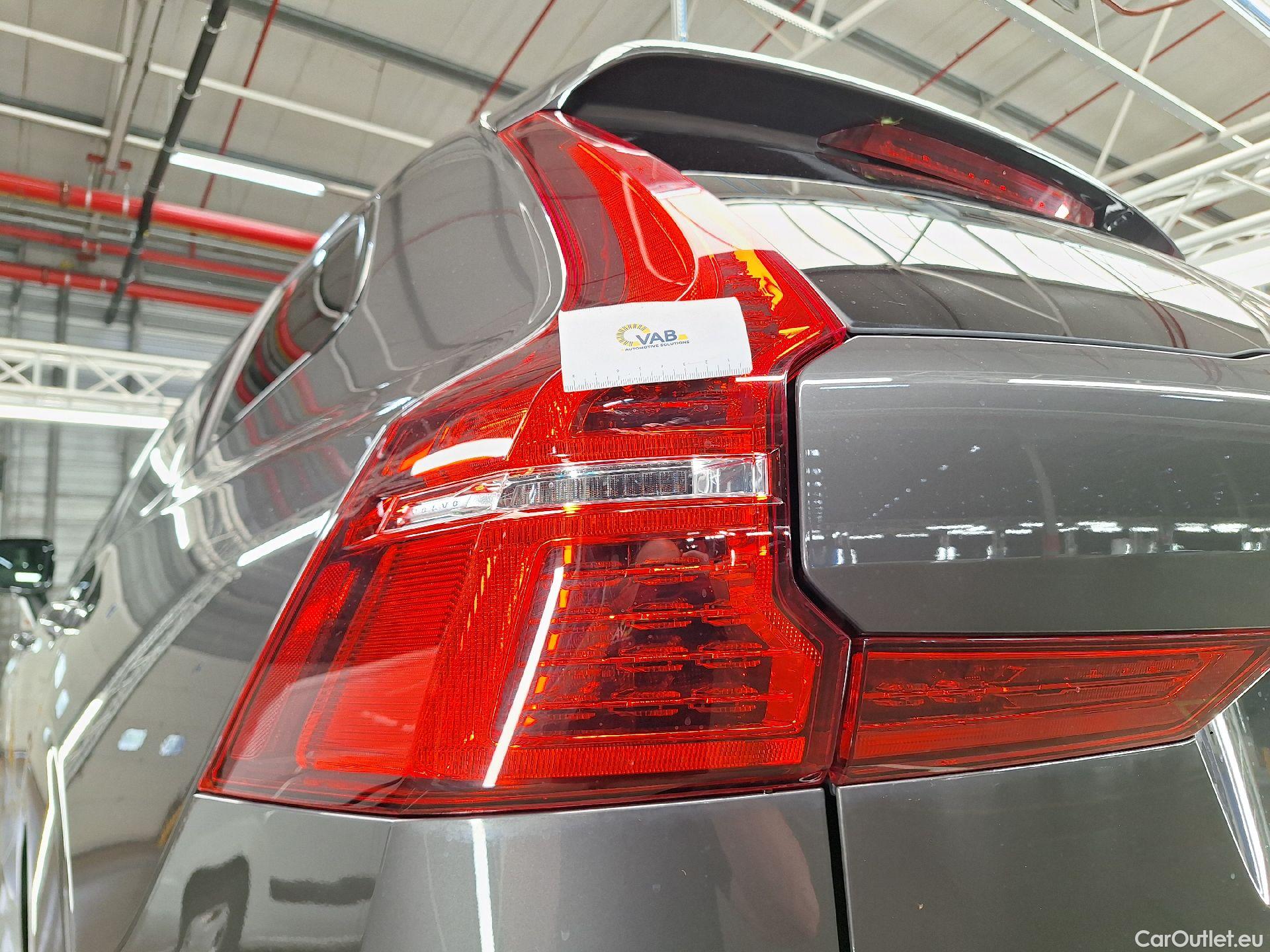  Volvo  XC60 Volvo,  FL'21 PHEV, Volvo  T6 PHEV 4x4 R-Design Aut. 5d #36