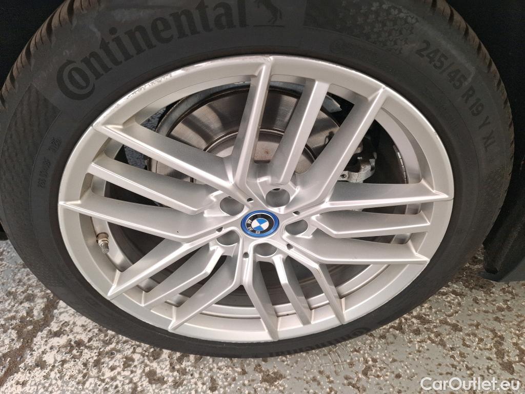  Bmw  Serie 5 BMW Série 5 / 2023 / 4P / Berline 530e xDrive 299ch BVA8 #24