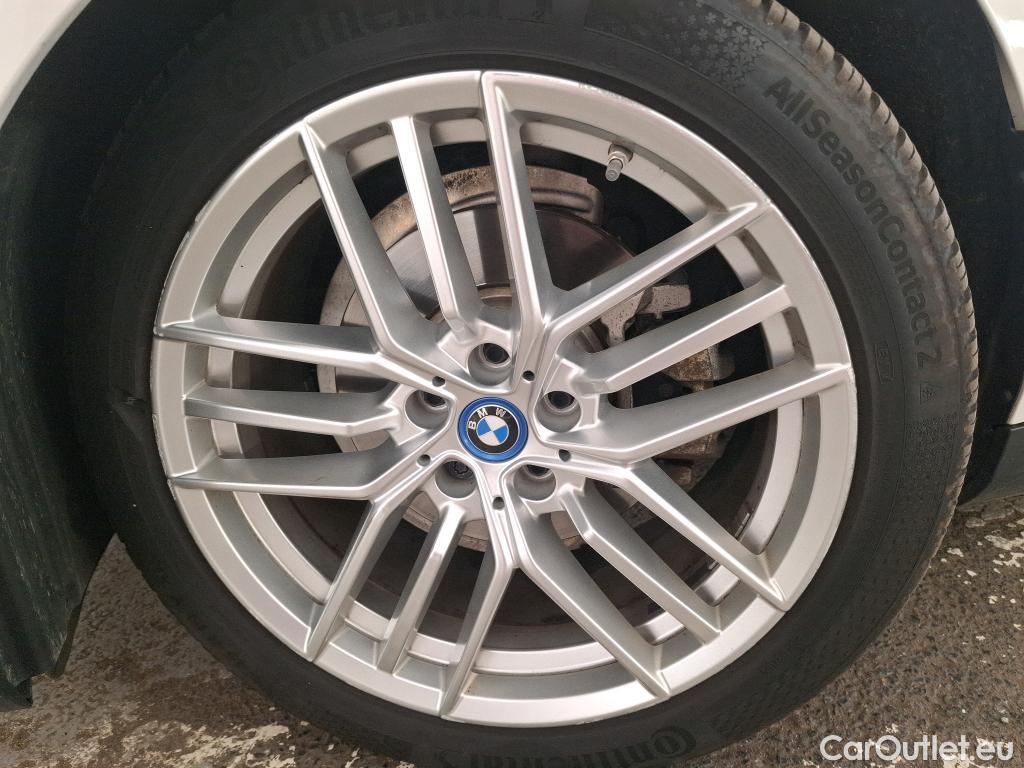  Bmw  Serie 5 BMW Série 5 / 2023 / 4P / Berline 530e xDrive 299ch BVA8 #15