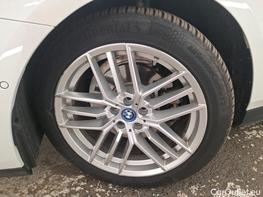  Bmw  Serie 5 BMW Série 5 / 2023 / 4P / Berline 530e xDrive 299ch BVA8 #14