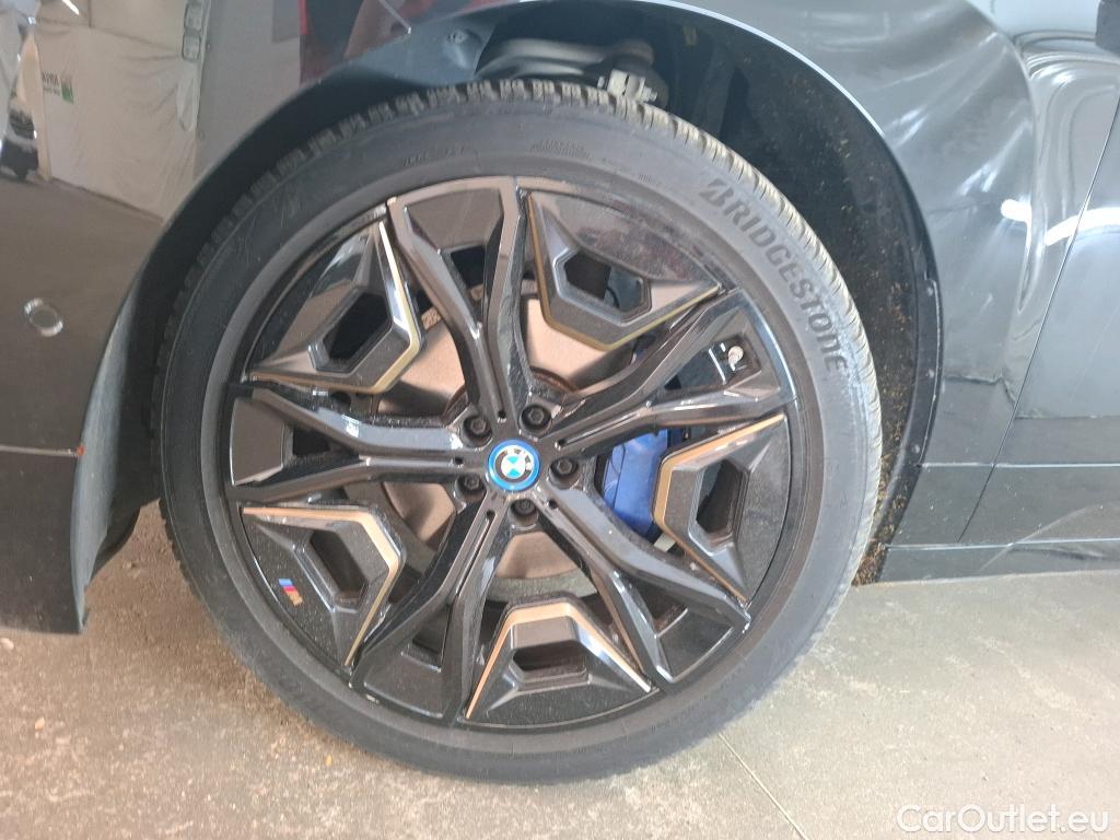  Bmw  iX Série  50 xDrive 111kWh BVA #31